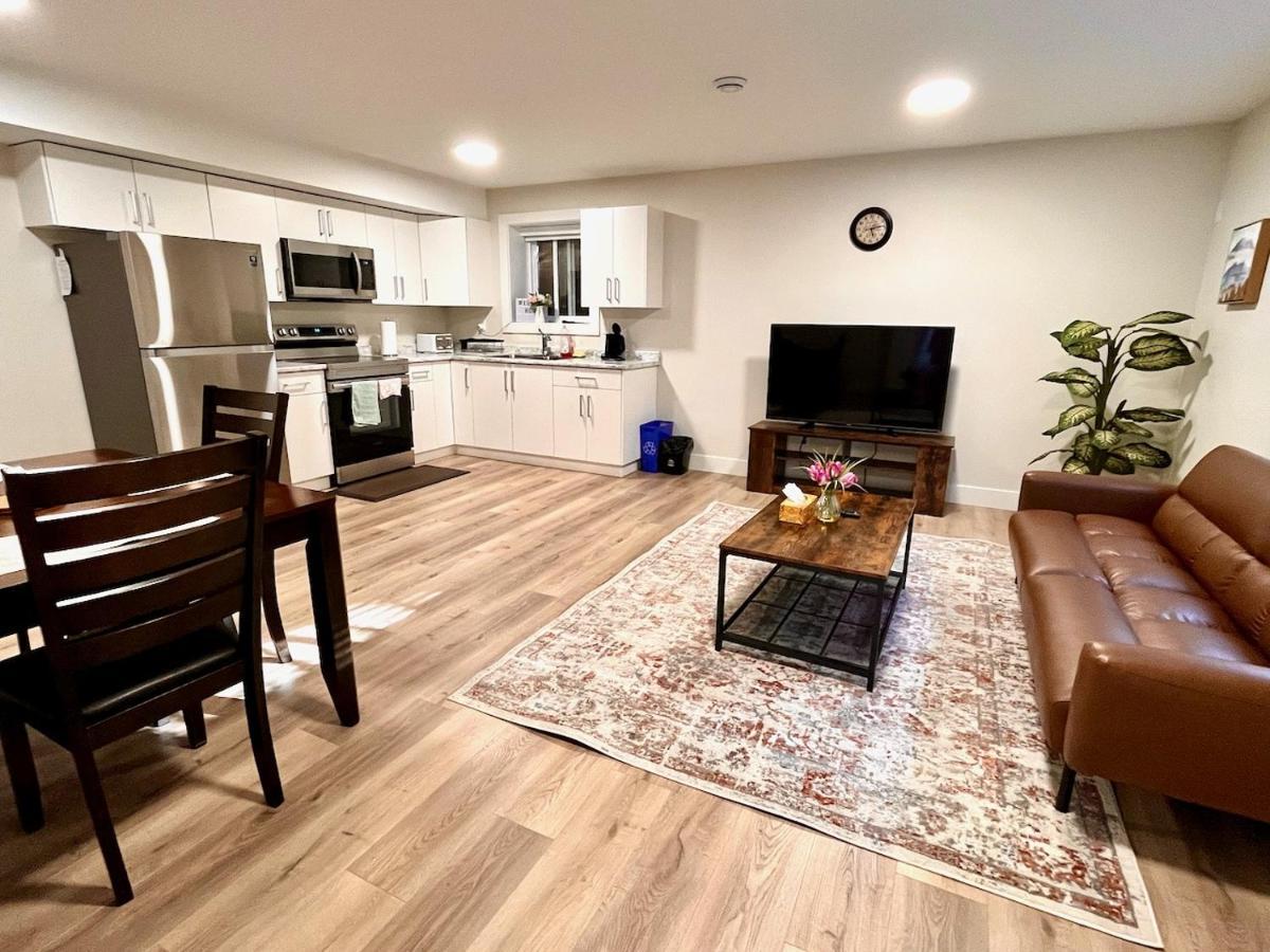 The Harmony Inn Spacious 2 Bdrms 2 Beds Basement Suite Surrey Luaran gambar